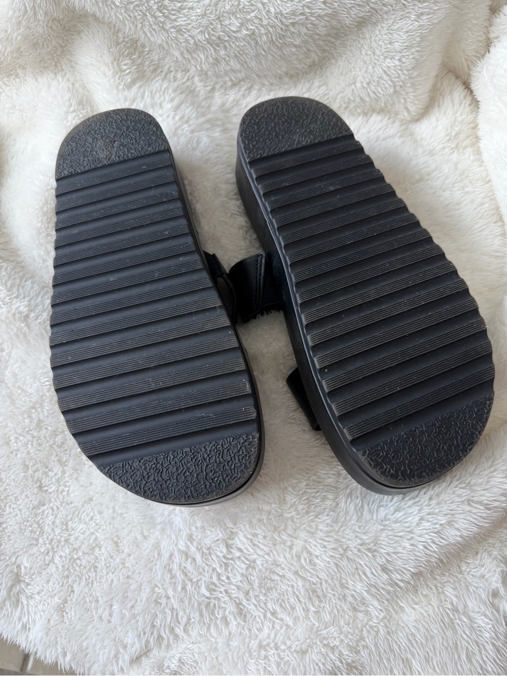 Steve Madden Black Platform Slide Sandals - Picture 6 of 6